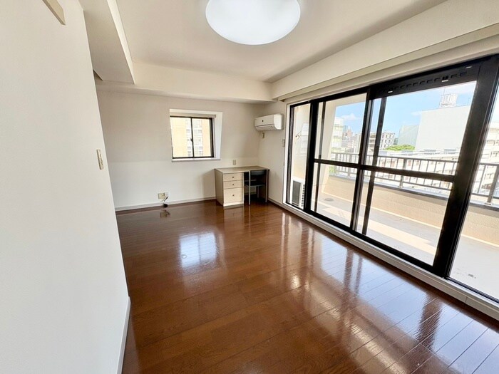 物件内観写真9　(居室)