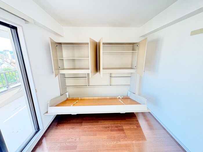 物件内観写真16　(収納)