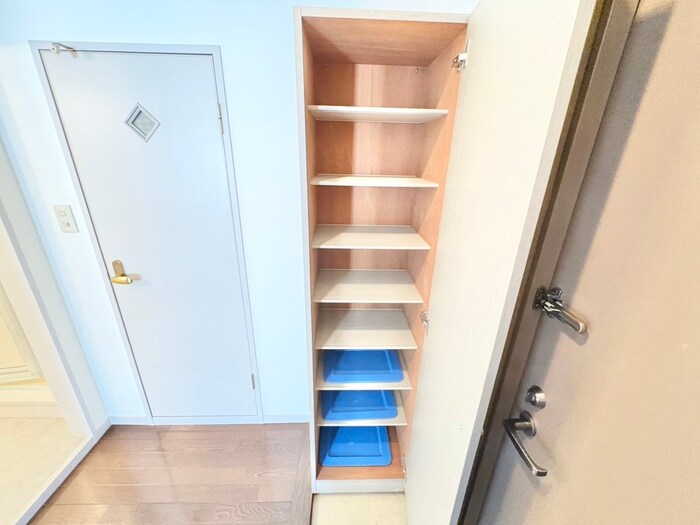 物件内観写真18　(靴箱)