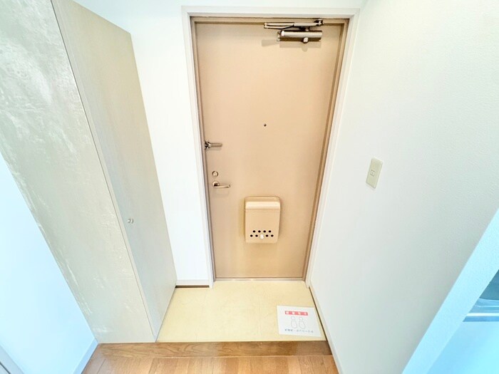 物件内観写真19　(玄関)