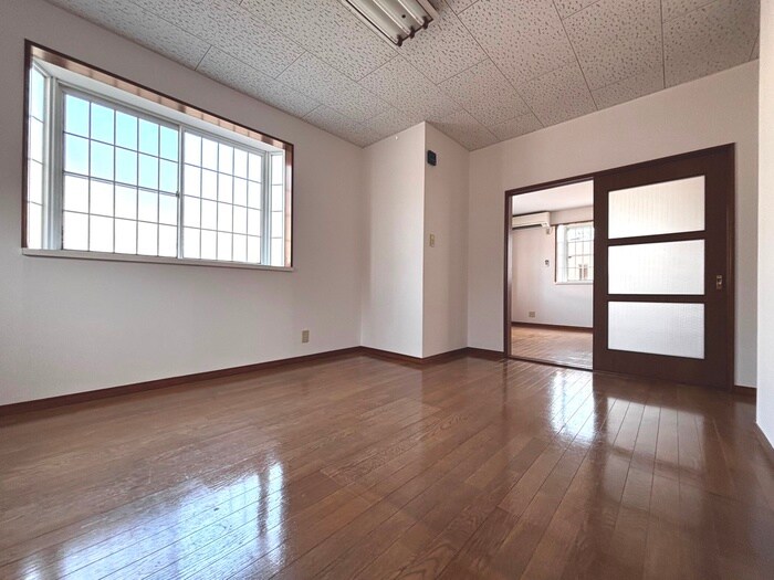 物件内観写真9　(居室)