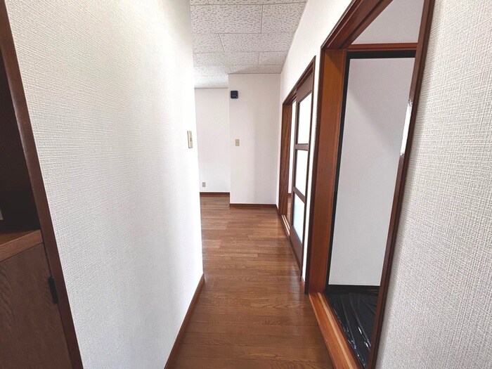物件内観写真19　(廊下)