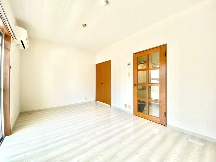 物件内観写真8　(居室)