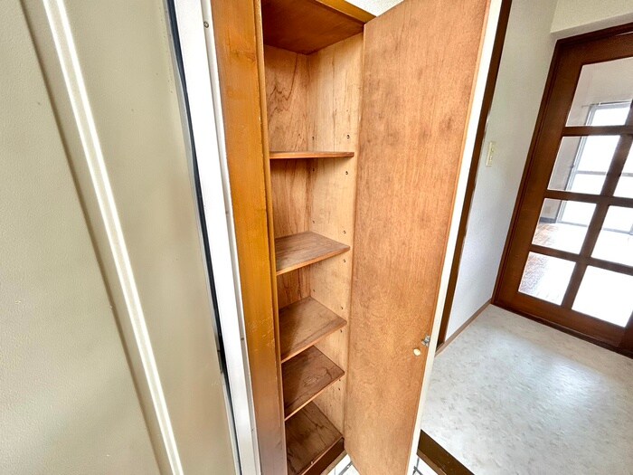 物件内観写真15　(靴箱)