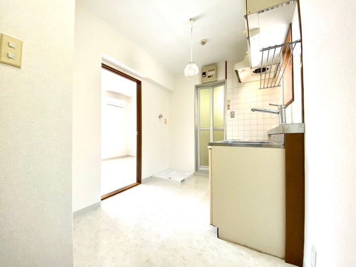 物件内観写真16　(廊下)