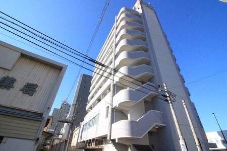 エスペランス日泉外観写真