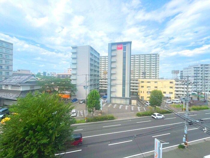 物件内観写真16　(室内からの展望)