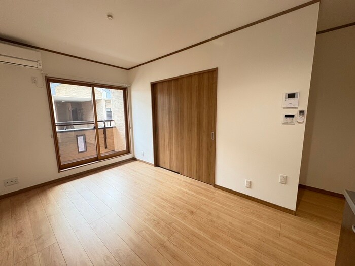 物件内観写真8　(居室)