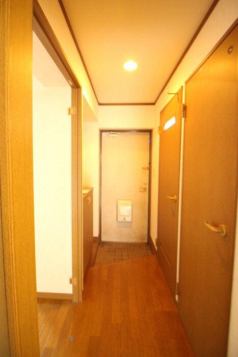 物件内観写真13　(廊下)