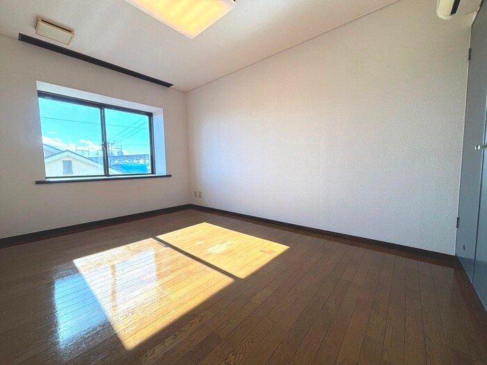 物件内観写真8　(居室)