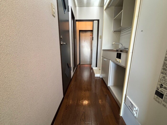 物件内観写真19　(廊下)