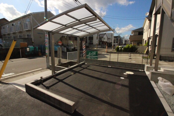 物件外観写真3　(駐輪場)