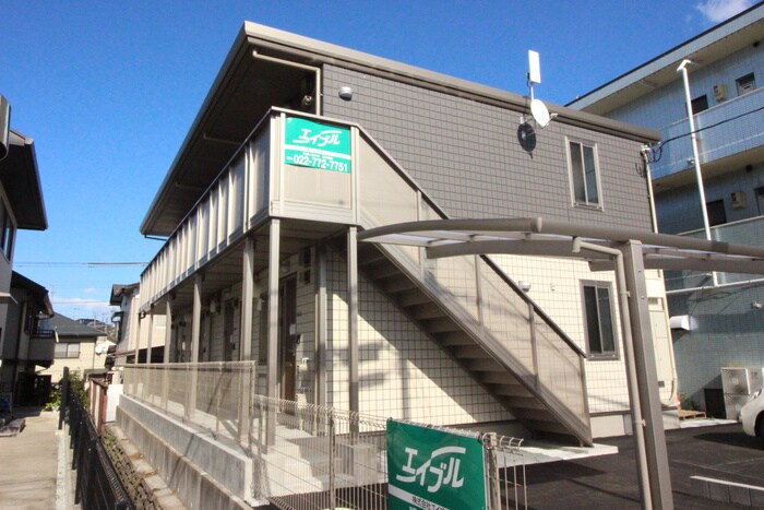 物件外観写真5　(エントランス部分)