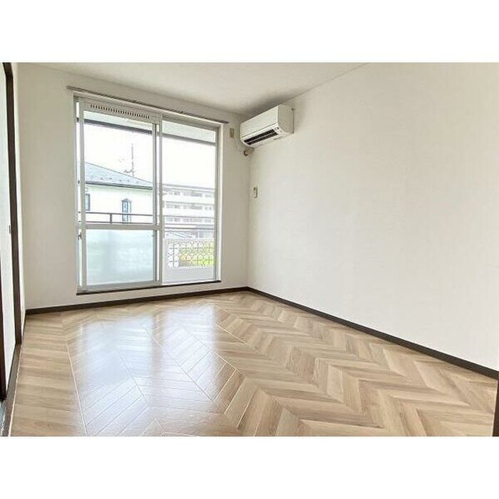 物件内観写真4　(居室)