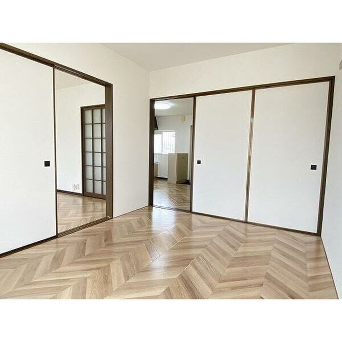 物件内観写真5　(居室)