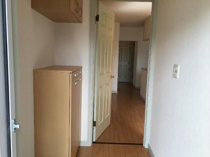 物件内観写真14　(廊下)