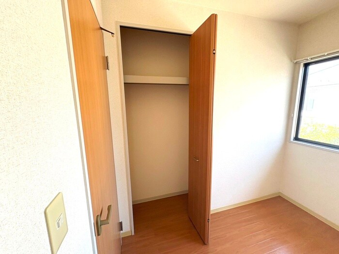 物件内観写真12　(収納)