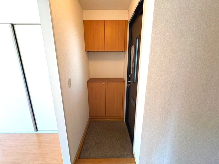 物件内観写真19　(玄関)