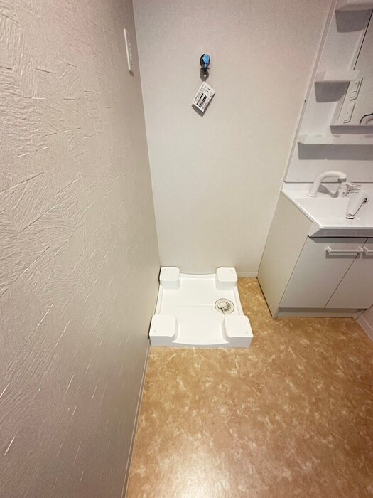 物件内観写真15　(洗濯機置場)