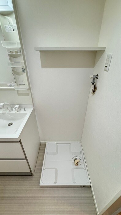 物件内観写真13　(洗濯機置場)