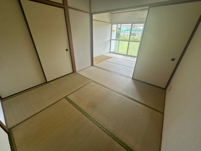 物件内観写真11　(居室)