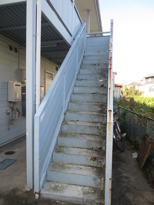 物件外観写真6　(エントランス部分)