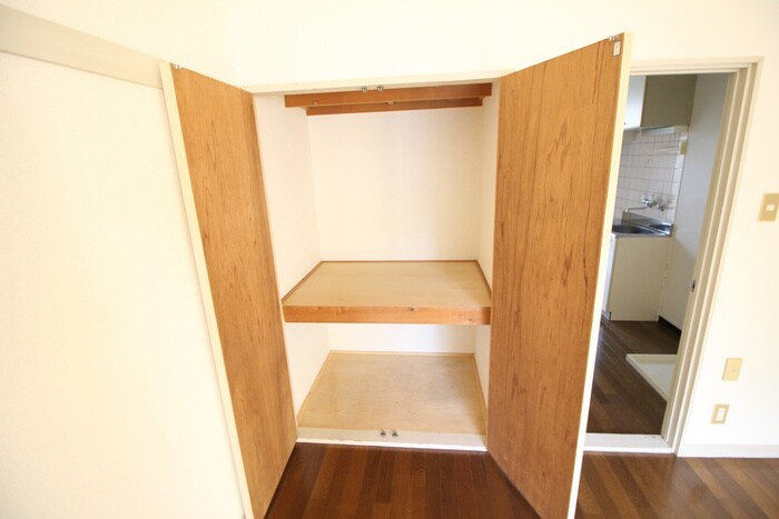 物件内観写真15　(収納)