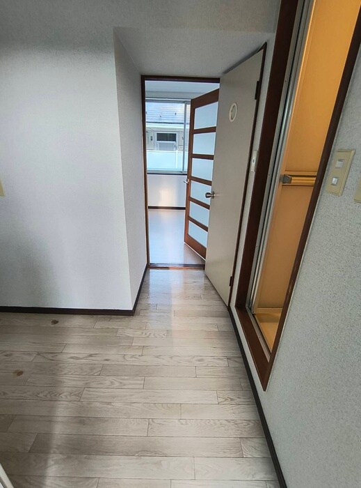 物件内観写真15　(廊下)