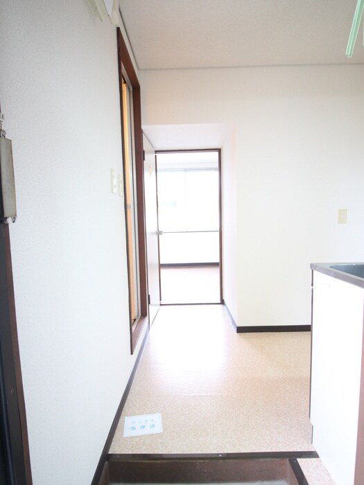 物件内観写真16　(廊下)