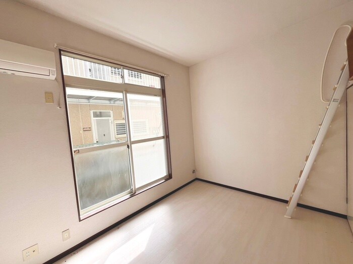 物件内観写真18　(居室)