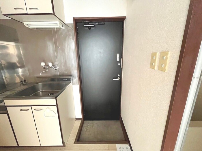 物件内観写真22　(玄関)