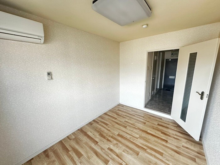 物件内観写真9　(居室)