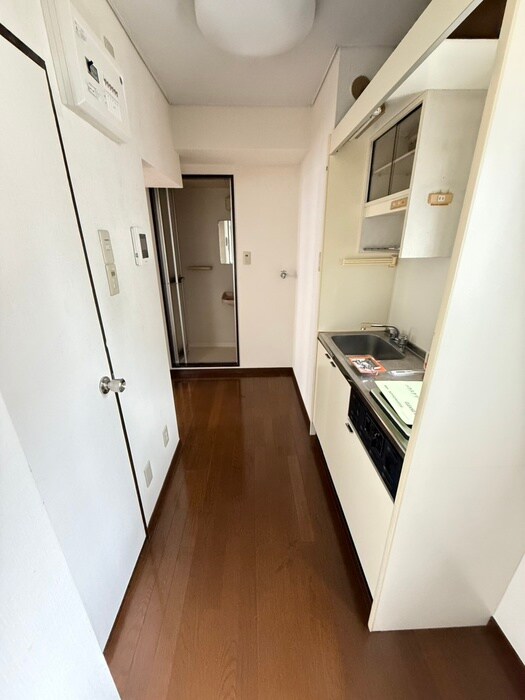 物件内観写真16　(廊下)