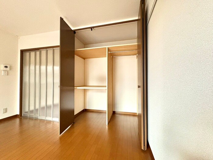 物件内観写真11　(収納)