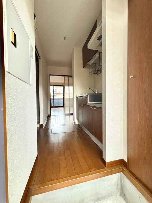 物件内観写真17　(廊下)