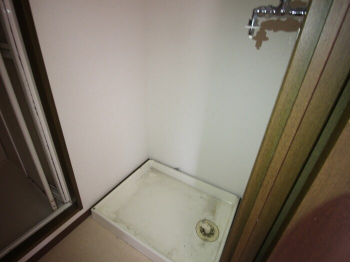 物件内観写真19　(洗濯機置場)