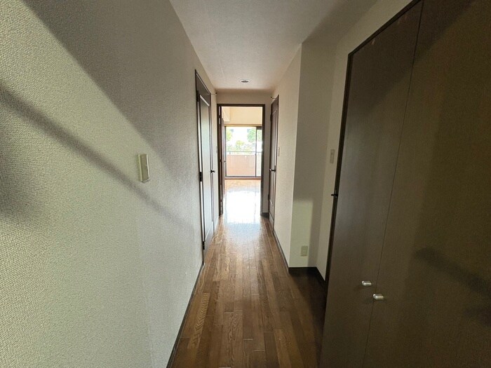 物件内観写真21　(廊下)