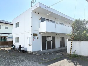 青山コ－ポ３外観写真