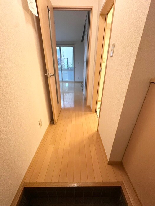 物件内観写真15　(廊下)