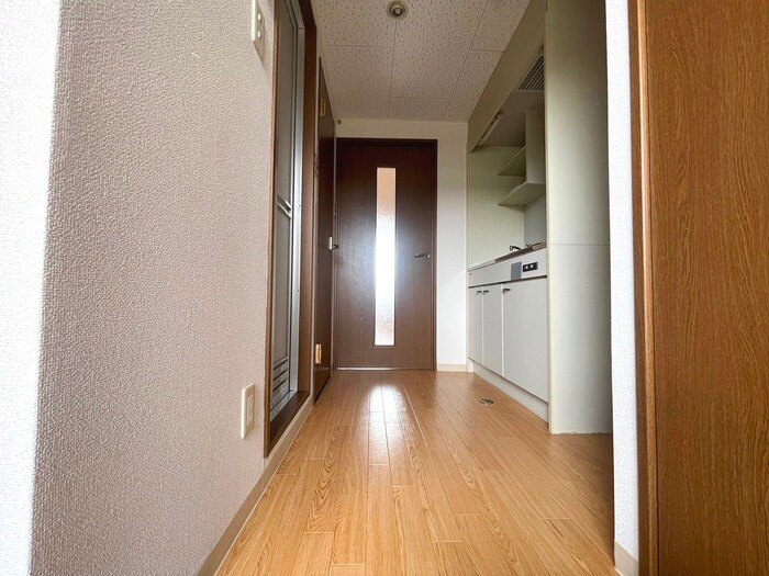 物件内観写真18　(廊下)