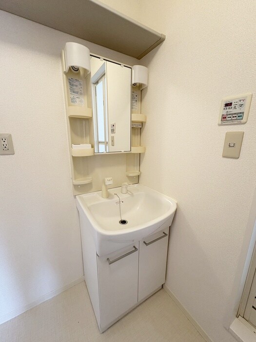 物件内観写真11　(洗面)