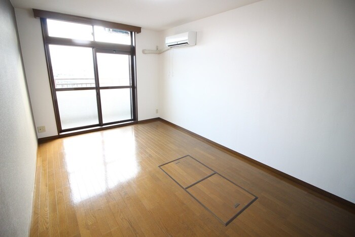 物件内観写真9　(居室)