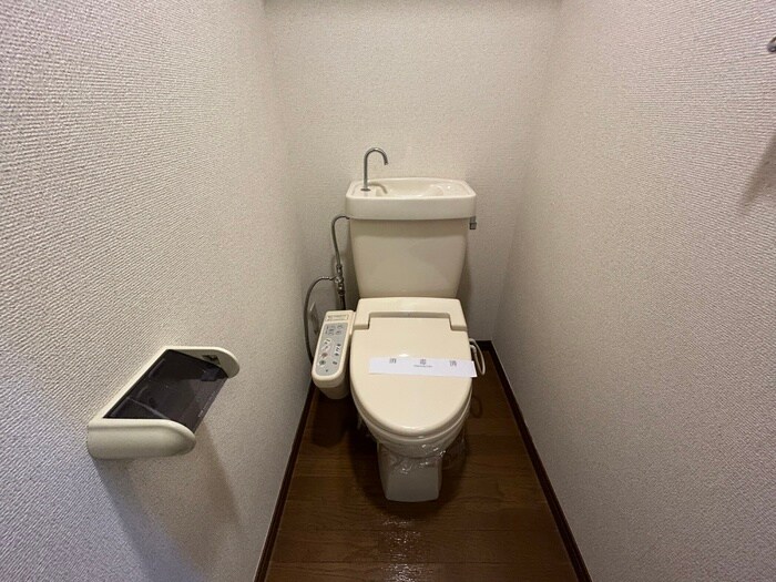 物件内観写真14　(トイレ)