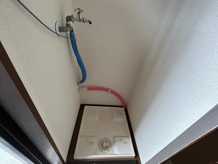 物件内観写真15　(洗濯機置場)