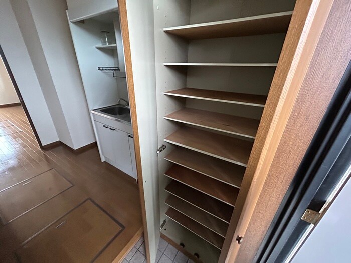 物件内観写真17　(靴箱)