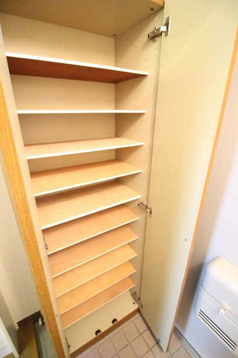 物件内観写真19　(靴箱)