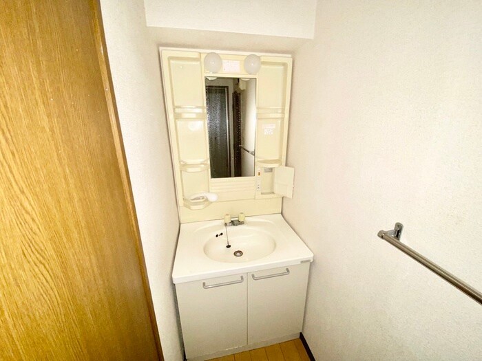 物件内観写真13　(洗面)