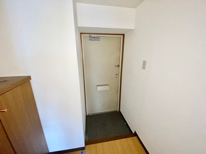 物件内観写真17　(玄関)