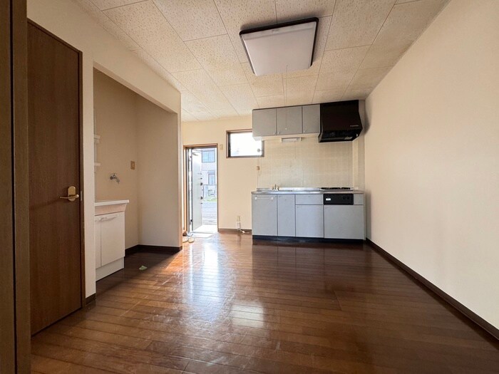 物件内観写真11　(廊下)