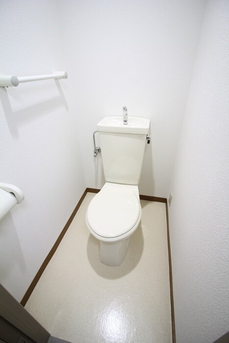 物件内観写真16　(トイレ)